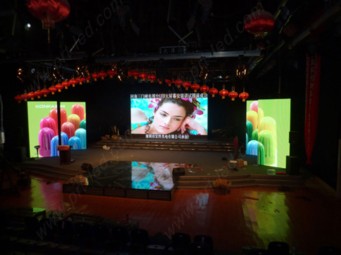 P5.33 Full Color LED Moving Sign for Indoor Rental