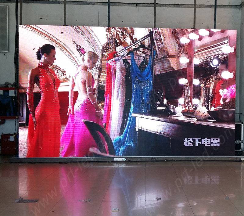 Slim Aluminum LED Display Panel with 500X500mm (Indoor P3.91)