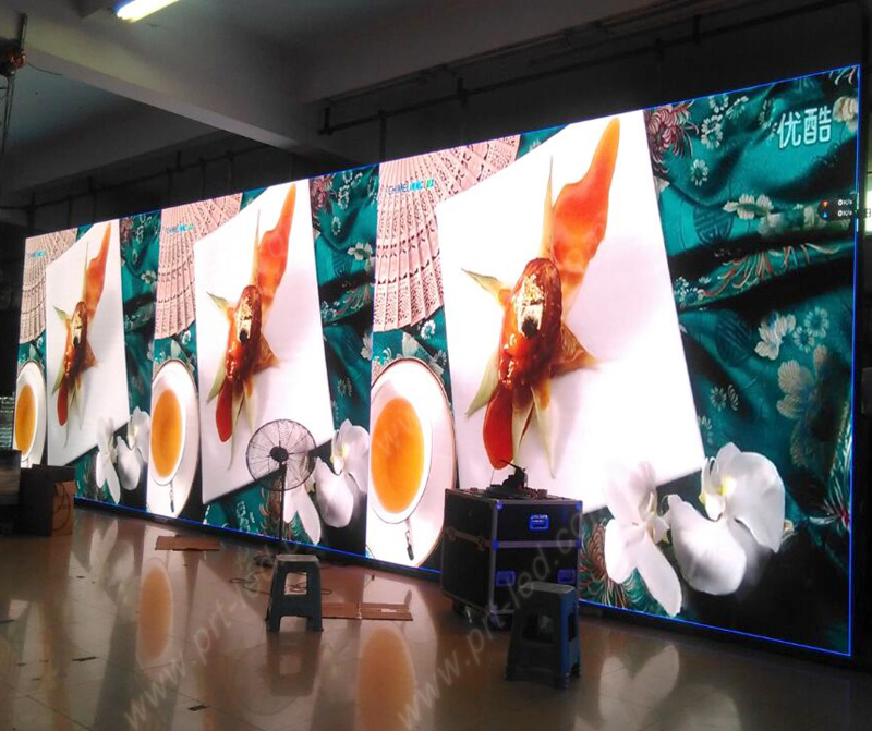Hot Sale P3.91 Full Color Indoor LED Board with 500X500mm Panel